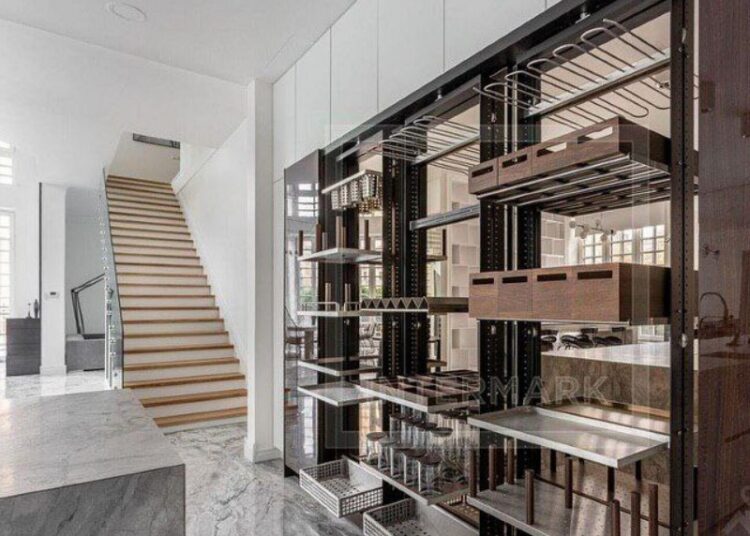 От пентхауса за 9 млн в месяц до хрущевки за 29 млн: представлены самые абсурдные цены на российское жилье