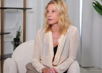 В семье 52-летней Юлии Высоцкой появился ребенок