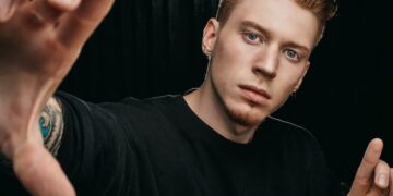 «Пугачева перестала платить»: Пресняков-младший возвращается в Россию без гроша в кармане