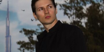 Павел Дуров вместе с возлюбленной облачились в костюмы гладиаторов. Фото