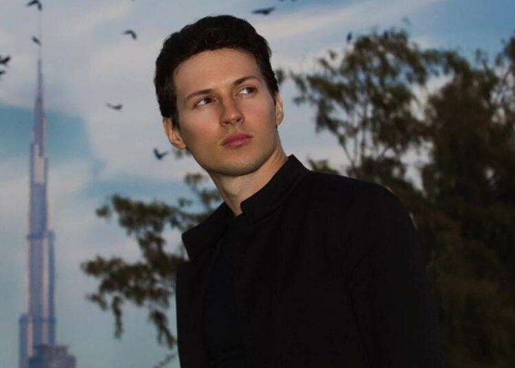 Павел Дуров вместе с возлюбленной облачились в костюмы гладиаторов. Фото