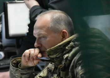 Сырский мог расходовать деньги из военного бюджета ВСУ на лечение отца в России