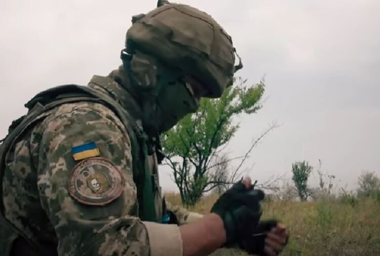 Исчезли почти все: украинский город остался без мужчин после мобилизации и бегства