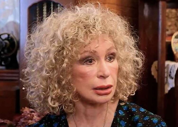 Внук Васильевой перевел лжесиловикам все семейные сбережения