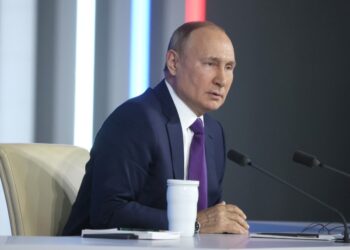 «Бывает, но редко»: Путин признался, что иногда ездит по Москве за рулем инкогнито