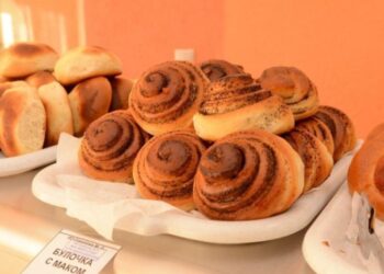 Путин ответил на вопрос, почему цены на еду растут, а зарплата нет