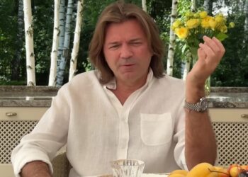 «Каждый год отплачиваю»: Маликов рассказал о необычной традиции, связанной с отцом