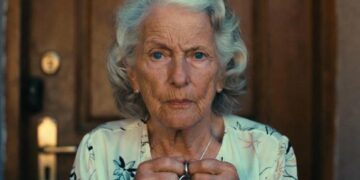 Борьба с «эффектом Долиной»: россиянин смог отсудить квартиру у пенсионерки-мошенницы