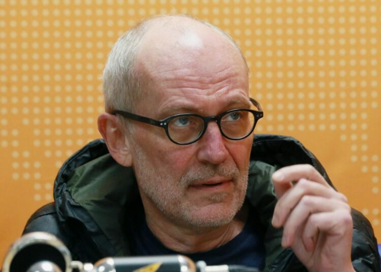 Александр Гордон решился на шестой брак с девушкой на 38 лет моложе