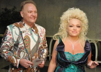 Надежда Кадышева отказывается от новогодних съемок, обидевшись за родного сына