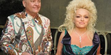 Надежда Кадышева отказывается от новогодних съемок, обидевшись за родного сына