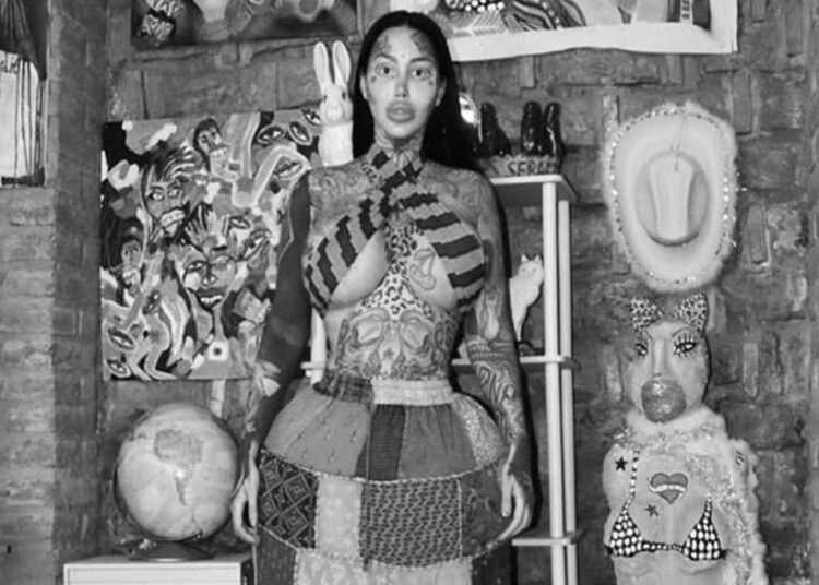 Известная как «надувная кукла» блогерша Мария Магдалина трагически погибла в Таиланде