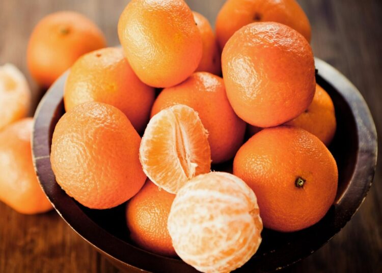 Россиянам дали ценные рекомендации по выбору хороших мандаринов