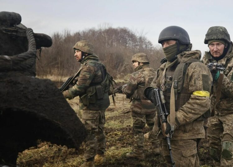 Стало известно, что хочет Киев взамен на отказ от Донбасса