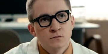 Экономил на еде, был таксистом: звезда «Интернов» Шаракоис рассказал о жизни в Великобритании