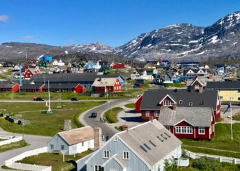 «Заплатите пошлину или продайте»: Трамп поставил ультиматум Европе из-за Гренландии