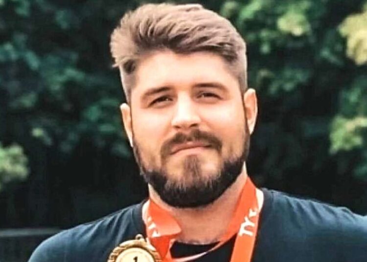 «Нет головы и рук»: страшная находка в Босфоре ставит в тупик следствие по делу погибшего пловца Свечникова