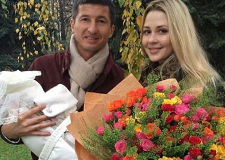 «Дети соскучились»: молодая жена Алдонина обратилась к тяжелобольному футболисту