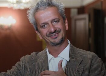 Бунт в театральном вузе: актеры требуют уволить Богомолова с поста ректора Школы-студии МХАТ