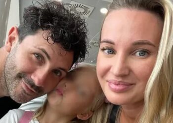 Судьбу дочери погибшей после подтяжки ягодиц блогерши могут решить в суде