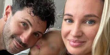 Судьбу дочери погибшей после подтяжки ягодиц блогерши могут решить в суде