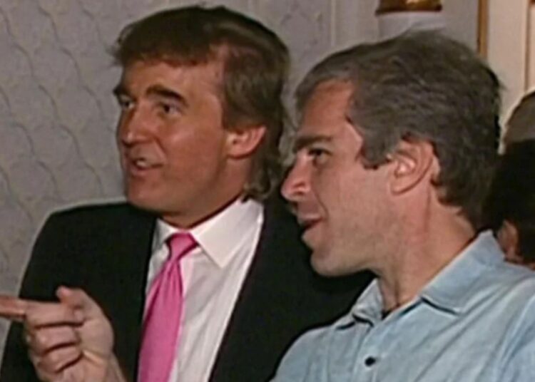 В опубликованных материалах по делу Эпштейна появился серьезный компромат на Трампа