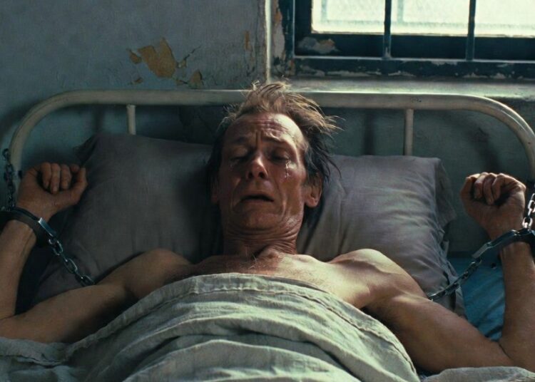 Избиения, цепи, протухшая еда: появились жуткие подробности лечения в интернате, где умерли девять человек