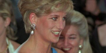Камилла ни при чем: принцесса Диана винила других в неудаче ее брака с Чарльзом