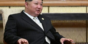 Ким Чен Ын посмотрел на купающихся в бане кореянок