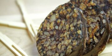 А как же гематоген? Священник рассказал, можно ли христианам есть продукты с кровью