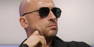 Актер и телеведущий Дмитрий Нагиев выложил за дубайскую квартиру треть миллиарда