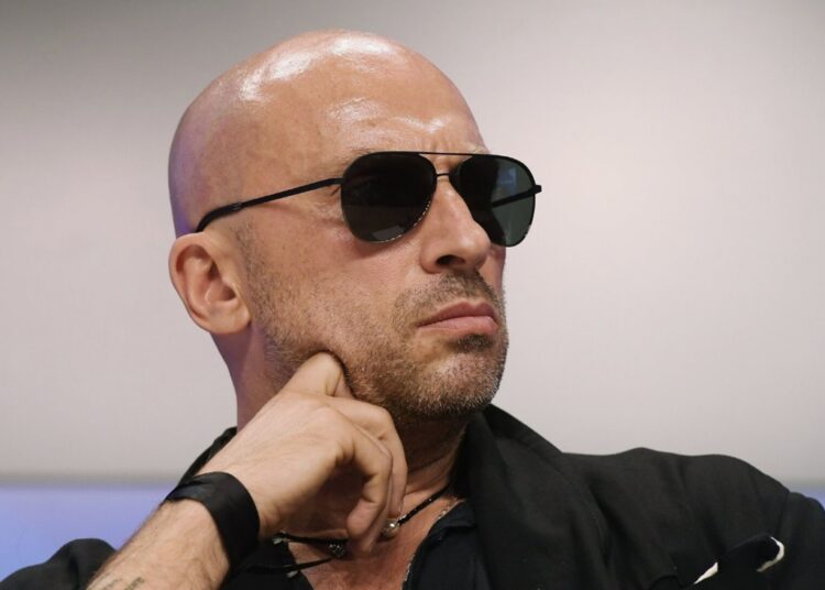 Актер и телеведущий Дмитрий Нагиев выложил за дубайскую квартиру треть миллиарда