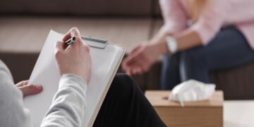 Психолог рассказал, почему после 50 нередко пропадает интерес к жизни