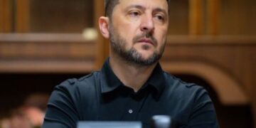 Зеленский заявил о попытках России отстранить его от власти через выборы