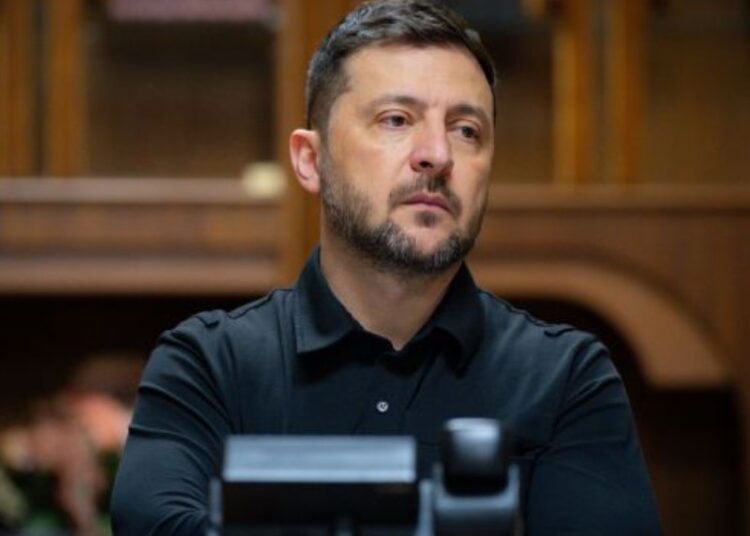 Зеленский заявил о попытках России отстранить его от власти через выборы