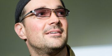 Недавно разведенный Егор Бероев тайно женился на молодой балерине