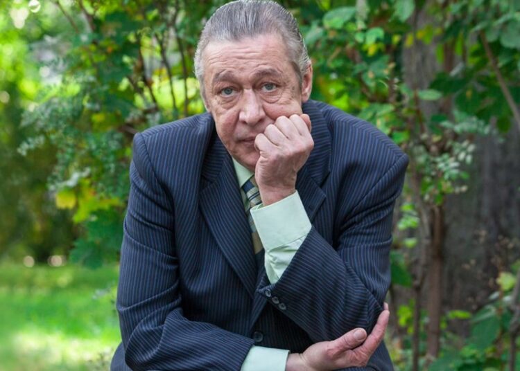 «Даже говорить не хочет»: Ефремов после колонии панически боится прошлого