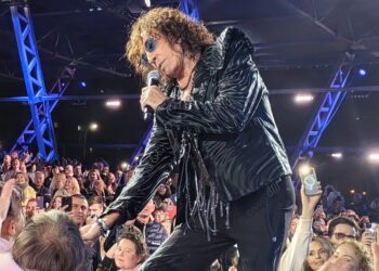 Продал шикарную машину и не вернулся: как пенсионер Леонтьев живет за границей