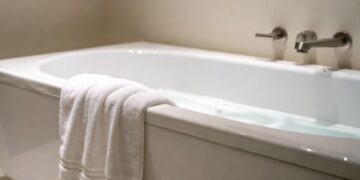 В Москве в собственной ванной нашли мертвым экс-замминистра юстиции Тропина