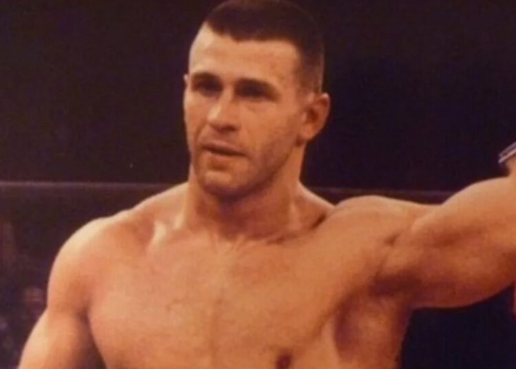 Бывший боец UFC из Ленинграда хранил тайны Эпштейна многие годы за миллионы долларов