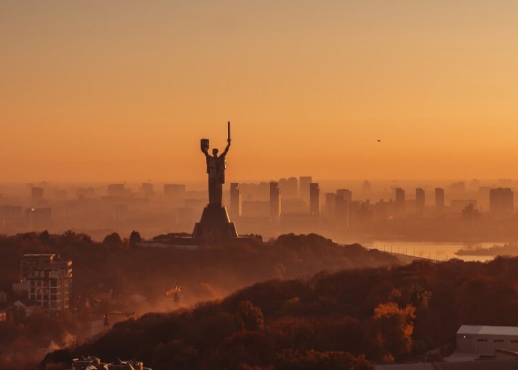 FT: США поставили Украине ультиматум о проведении выборов до 15 мая