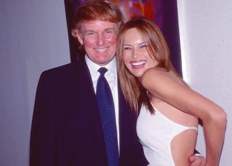 «Эпштейн нашел Трампу жену»: в новых файлах всплыло имя Мелании Трамп