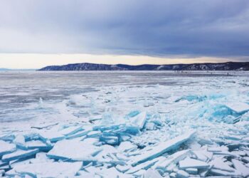 Китайские туристы подо льдом Байкала: обвинен муж местного шамана