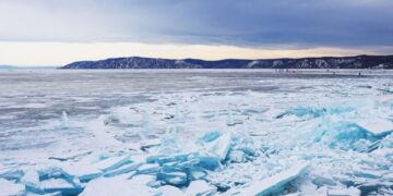 Китайские туристы подо льдом Байкала: обвинен муж местного шамана