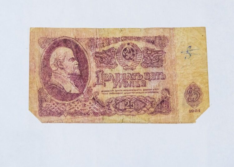 Россиянам рассказали, как получить компенсацию за утраченные советские вклады