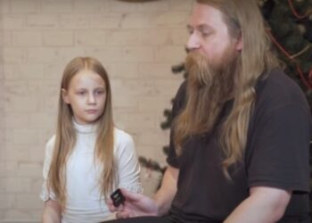 Дипломированный специалист в 13 лет: девочка-вундеркинд Алиса Теплякова выпустилась из РГГУ