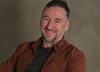 От Wildberries до «М.Видео»: Владислав Бакальчук после скандального развода с Татьяной Ким стал счастливее