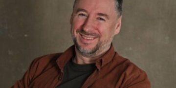 От Wildberries до «М.Видео»: Владислав Бакальчук после скандального развода с Татьяной Ким стал счастливее