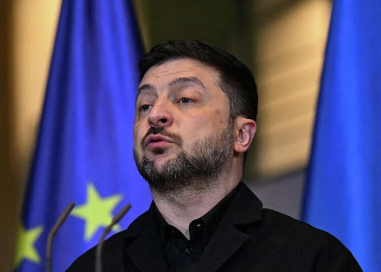 «Это не вопрос эмоций»: Зеленский заявил, что готов подписать мирный договор с Путиным