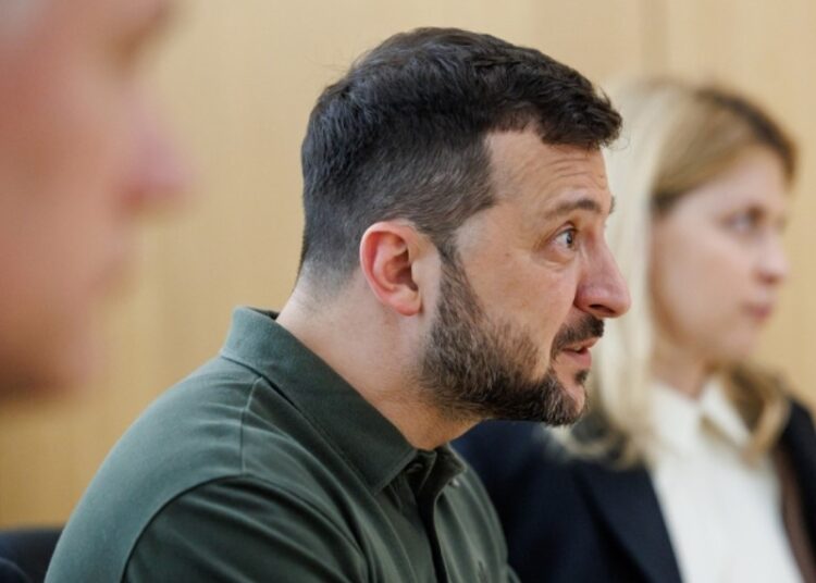 «Либо НАТО, либо ядерная бомба»: Зеленский снова выдвинул ультиматум западным партнерам